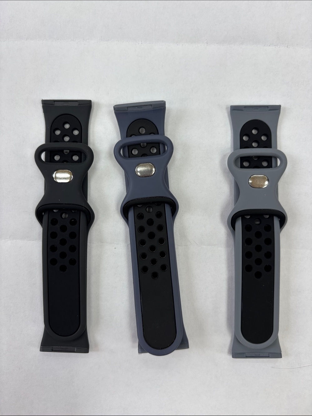 Fitbit Versa 4 (Waterfall Blue/Platinum Aluminum) w/extra silicone bands - Picture 5 of 6
